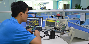 電腦怎么控制步進電機？